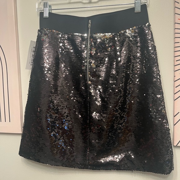 Walk Pop sequin skirt - Picture 4 of 7